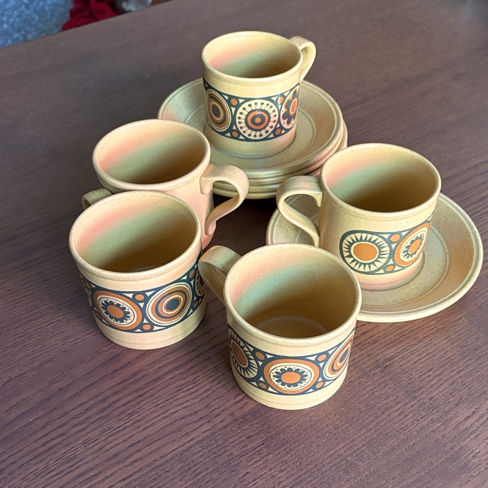 VINTAGE KILN KRAFT -  1970’s Ironstone Cups & Saucer Set - Tan/Orange - set of 5